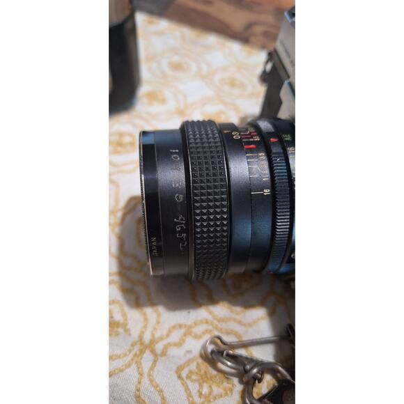 Konica autoreflex T 35mm SLR film camera with a Konica hexanon 28mm f/3.5 lens - Picture 7 of 11